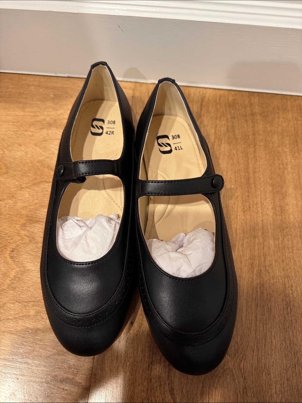 Classic Black Mary Jane Flats for Women with Strap - Picture 4 of 6